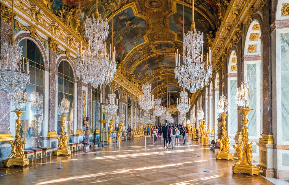 VERSAILLES, FRANCE - SEPTEMBER 14, 2018 : The hall of mirrors (Galerie des glasses) in the central wing of Palace of Versailles